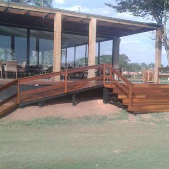 Comprar o produto de Escada e rampa de acesso em Deck de madeira Ipê em Outros Serviços em Indaiatuba, SP por Solutudo