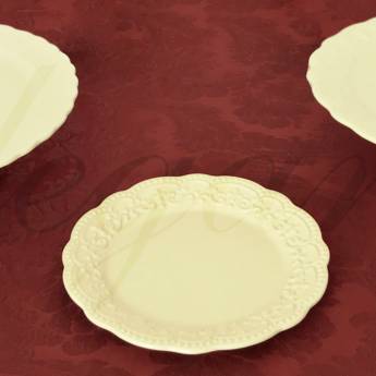 Comprar o produto de Louças de Porcelana PASSION & PENICHE (Bege) - 3 Modelos em Conjuntos de Louça pela empresa Elegance Festas em Bauru, SP por Solutudo