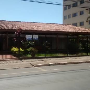 Comprar o produto de Casa / Centro em Venda - Casas em Ourinhos, SP por Solutudo