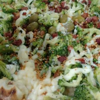 Comprar o produto de Pizza de Brócolis! em Alimentos e Bebidas em Jundiaí, SP por Solutudo