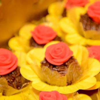 Comprar o produto de Laura Mania de Doce em Outros Serviços em Presidente Prudente, SP por Solutudo
