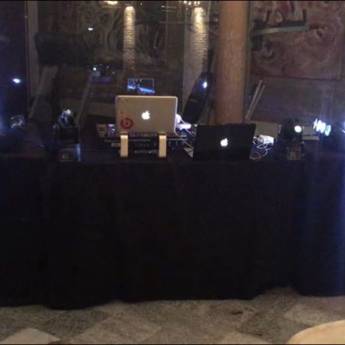 Comprar o produto de Locação de Material de Som e Iluminação e Dj em A Classificar em Araçatuba, SP por Solutudo