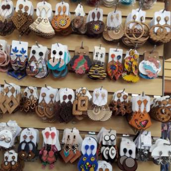 Comprar o produto de Brincos e Colares em Semi Joias em São Sebastião, SP por Solutudo