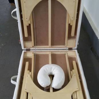 Comprar o produto de MESA DE MASSAGEM PORTÁTIL ESPECIAL (0,65cm LARGURA) em Comércio em Botucatu, SP por Solutudo