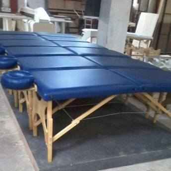 Comprar o produto de MESA DE MASSAGEM PORTÁTIL ESPECIAL (65cm DE LARGURA) em Cadeiras e Mesas em Botucatu, SP por Solutudo