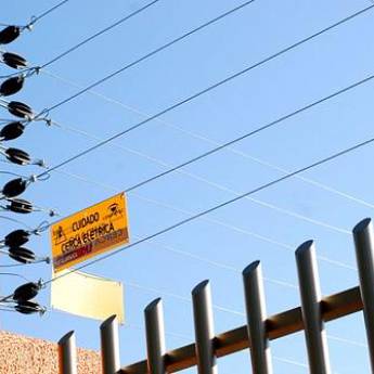 Comprar o produto de Instalação de cercas elétricas em Segurança para Casa em Aracaju, SE por Solutudo