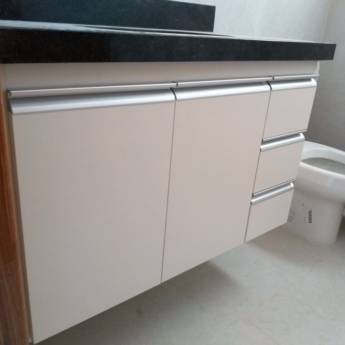 Comprar o produto de Armário para banheiro em Casa, Móveis e Decoração em Botucatu, SP por Solutudo