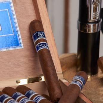 Comprar o produto de Vintage 2003 em Charutos em São Paulo, SP por Solutudo