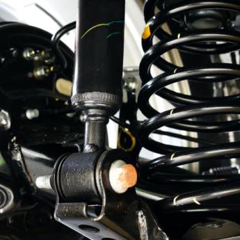 Comprar o produto de Amortecedores em Peças Automotivas em Bauru, SP por Solutudo