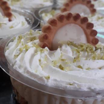 Comprar o produto de Torta de Limão  em Confeitaria em Bauru, SP por Solutudo
