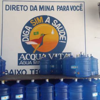 Comprar o produto de ÁGUA MINERAL ACQUA VITA em Águas Minerais em Araçatuba, SP por Solutudo