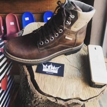 Comprar o produto de Botas em Botas em Araçatuba, SP por Solutudo