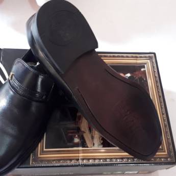 Comprar o produto de Brechó Stars  em Calçados, Roupas e Bolsas em Marília, SP por Solutudo