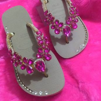 Comprar o produto de Chinelos de Luxo  em Artesanato em Marília, SP por Solutudo