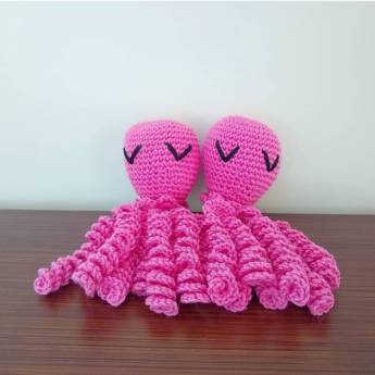 Comprar o produto de Polvo Rosa Amigurumi (naninha) em Artesanato em Marília, SP por Solutudo