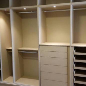 Comprar o produto de Guarda roupa Planejado com Iluminação em Interiores em Araçatuba, SP por Solutudo