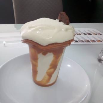 Comprar o produto de Shake Mousse com calda de Doce de Leite em Alimentos e Bebidas em Bauru, SP por Solutudo