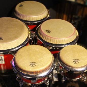 Comprar o produto de Percussão (tan tan , rebolo , pandeiro) em Escolas de Música em Aracaju, SE por Solutudo
