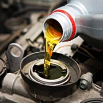 Comprar o produto de Troca de Óleo e Filtro em Veículos e Transportes em Bauru, SP por Solutudo
