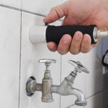 Comprar o produto de Caça Vazamento em Sistema de Esgoto em Desentupimento pela empresa Desentupidora Suprematec em Bauru, SP por Solutudo