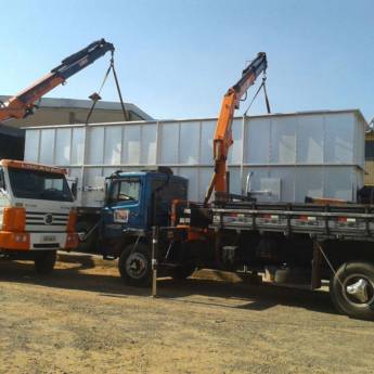 Comprar produto Caminhão - Movimentação de carga pesada em A Classificar pela empresa LocaBotu em Botucatu, SP