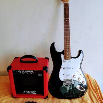 Comprar o produto de Kit de Guitarra  em Música em Marília, SP por Solutudo