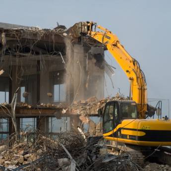 Comprar o produto de Demolições em Outros em Bauru, SP por Solutudo