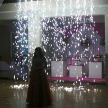 Comprar o produto de Show pirotécnico para ambientes fechados em Tudo para Festas em Jundiaí, SP por Solutudo