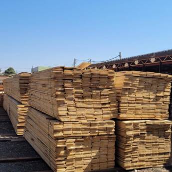 Comprar o produto de Madeira Pinus  em Madeira pela empresa Conflora Agromadeiras em Mineiros, GO por Solutudo