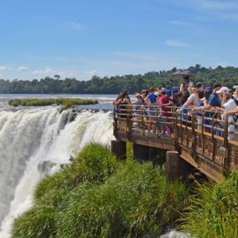 Comprar o produto de Translado Cataratas Lado Argentino  em Viagens e Turismo em Foz do Iguaçu, PR por Solutudo