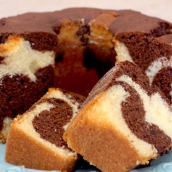 Comprar o produto de Bolo Mesclado  em Bolos pela empresa Adorela Panificadora e Confeitaria em Foz do Iguaçu, PR por Solutudo