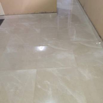 Comprar o produto de Porcelanatos e Pisos em Construção em Votorantim, SP por Solutudo