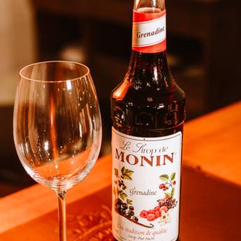 Comprar o produto de Cramberry Monin em Bebidas em Mineiros, GO por Solutudo