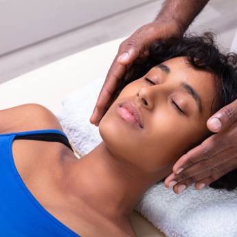 Comprar o produto de Reiki em Clínicas de Estética e Beleza em Igaraçu do Tietê, SP por Solutudo