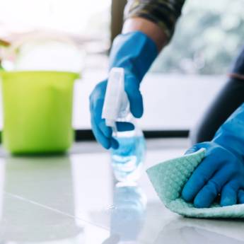 Comprar o produto de Limpeza em Manutenção em Marília, SP por Solutudo