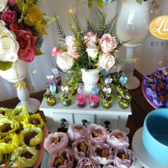Comprar produto Flores Permanentes  em Tudo para Festas pela empresa Luci Eventos em Foz do Iguaçu, PR