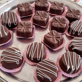 Comprar o produto de Doces em Bolos e Doces em Botucatu, SP por Solutudo Comprar o produto de Doces em Bolos e Doces em Botucatu, SP por Solutudo