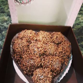 Comprar o produto de Caixinha de Brigadeiro  em Bolos e Doces em Praia Grande, SP por Solutudo