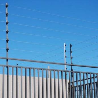 Comprar o produto de Instalação de cerca elétrica em Instalação Elétrica em Aracaju, SE por Solutudo