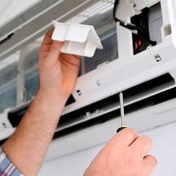 Comprar o produto de Manutenção de Ar condicionado  em Ar Condicionado em Mineiros, GO por Solutudo