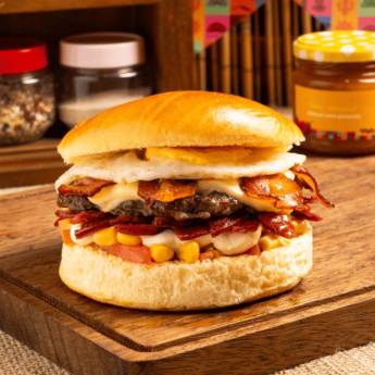 Comprar o produto de Burger Titão em Hamburgueres em Foz do Iguaçu, PR por Solutudo