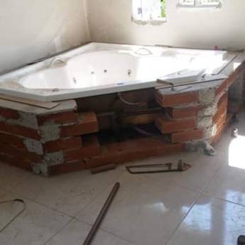 Comprar o produto de Assentamento de banheira em Construção em Birigui, SP por Solutudo
