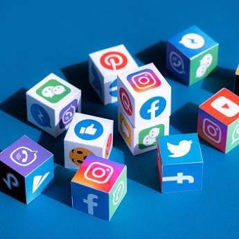 Comprar o produto de Gerenciamento de Redes Sociais - Romariz Marketing (Cosmorama) em Comunicação em Cosmorama, SP por Solutudo