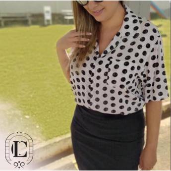 Comprar o produto de Camisa Social Feminina em Vestuário pela empresa Lúcia Cout Camisaria em Araçatuba, SP por Solutudo
