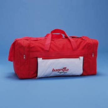 Comprar o produto de Bolsa de 75x32x30 em nylon amassado, com bolsos laterais e frontal, alça de mão e de ombro em Sacos e Mochilas em São Paulo, SP por Solutudo