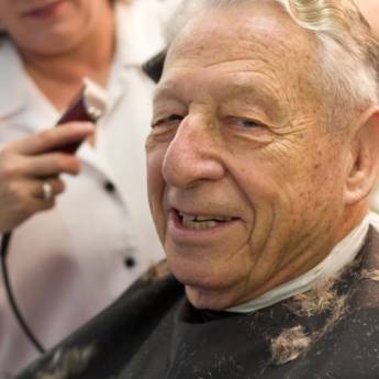 Comprar o produto de Cabelereiro e Manicure em Beleza, Estética e Bem Estar em Mineiros, GO por Solutudo