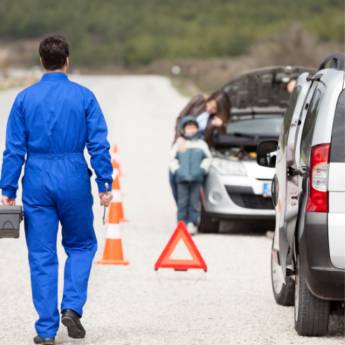 Comprar o produto de Prestação de Socorro Auto Elétrico - Agilidade e Eficiência em Macaé/RJ em Oficina em Macaé, RJ por Solutudo
