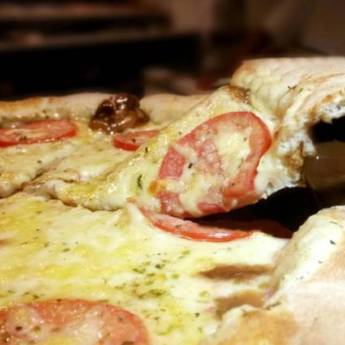 Comprar o produto de Borda de Pizza Especial em Pizzas em Foz do Iguaçu, PR por Solutudo