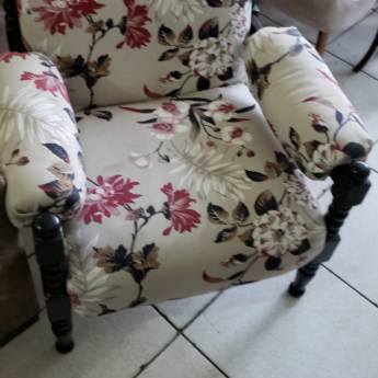 Comprar o produto de 2 Poltronas de Madeira Maciça Antiga - R$290,00 (Cada) em Casa, Móveis e Decoração em São João da Boa Vista, SP por Solutudo