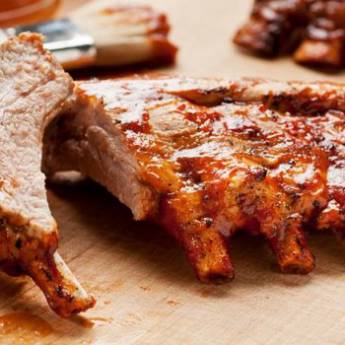 Comprar o produto de Costelinha Suína • Quilo em Assados pela empresa Villa D'Ouro Rotisseria - Marmitas, Assados, Massas e Salgados. em Atibaia, SP por Solutudo